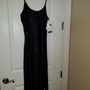 Gilligan & O'Malley Black Nylon/Spandex nightgown